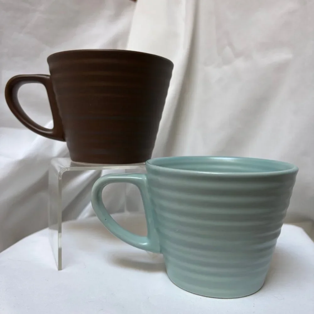 Starbucks Latte & Mocha Ceramic Mugs Set of 2 Ribbed Design 9oz Coffee Cups 2007 - Picture 3 of 8